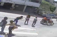 Motociclista atropela criança na faixa de pedestres