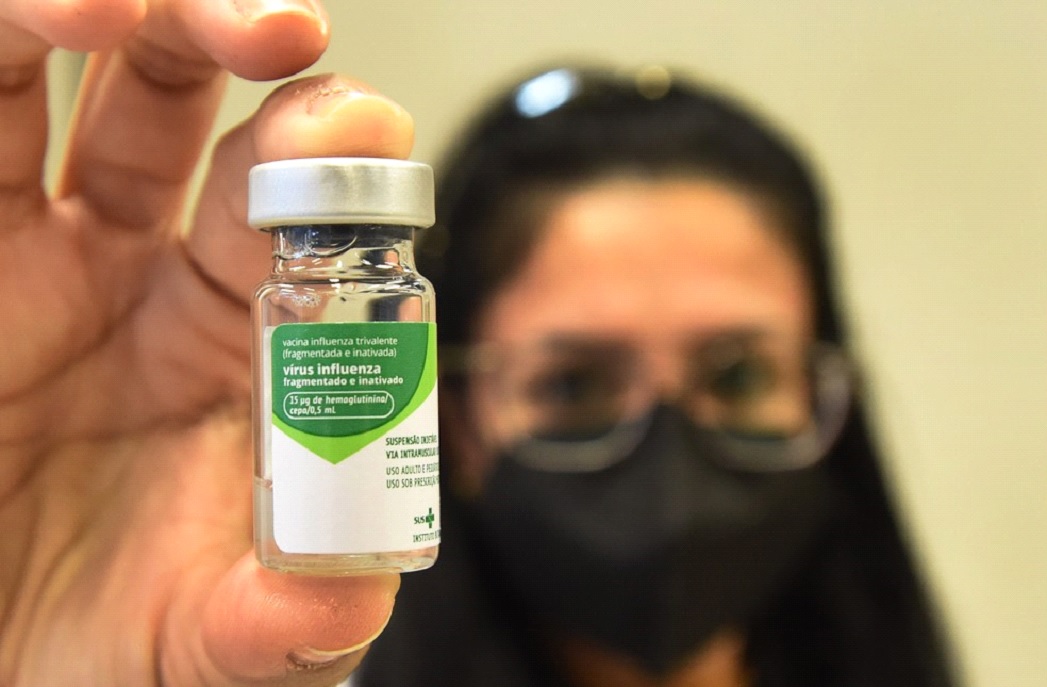 Vacina contra gripe é estendida para toda a população de Manhuaçu
